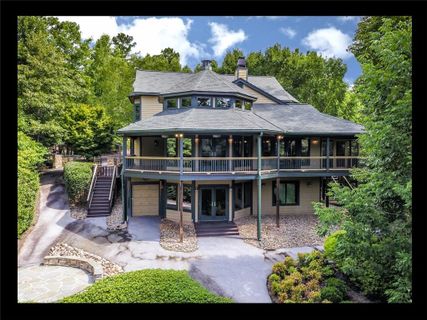 352 Island Drive sold home in Highland Lake Keowee, Six Mile, SC