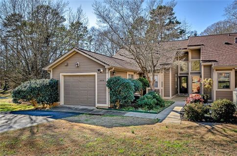 1404 Leeward Road