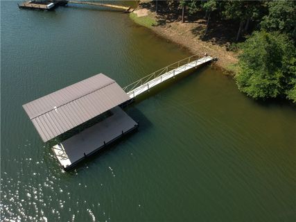352 E Lakeshore Drive sold home in Northeast Shores, Fair Play, SC