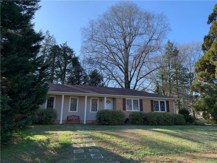 301 Boggs Street