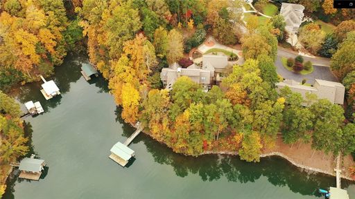102 Island Pointe
