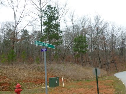 00 Hardwood Pointe Drive