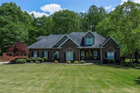 120 Red Maple Circle
