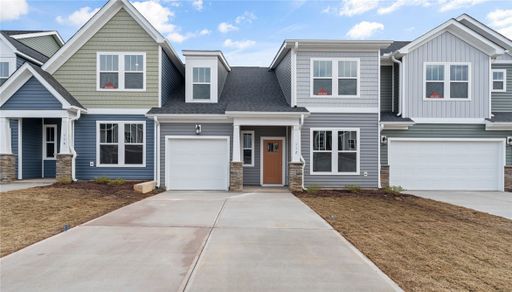112 Pine Hollow Place