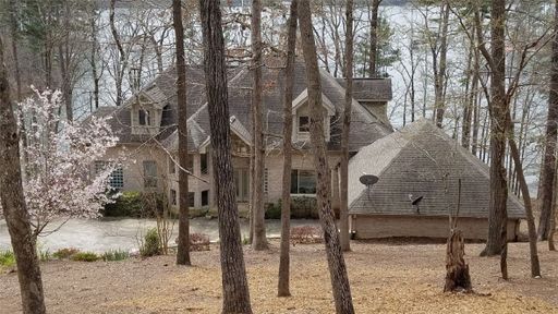 350 E Lakeshore Drive sold home in Northeast Shores, Fair Play, SC