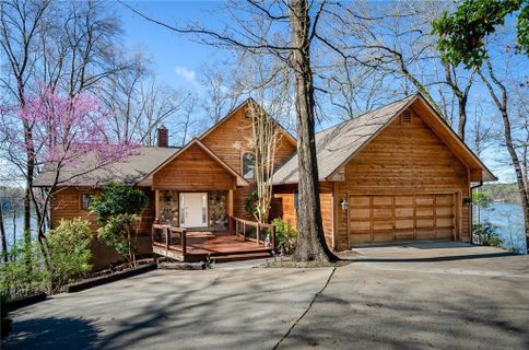 Previously sold for $480,000