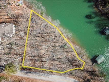 Lot 7 W. View Bay Drive sold home in Mountain View Bay, Seneca, SC