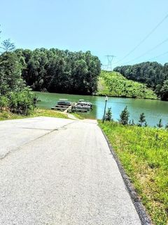 930 Coachmans Trail