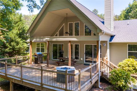 366 E Lakeshore Drive sold home in Northeast Shores, Fair Play, SC