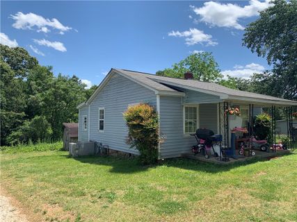 232 Deer Knoll Drive sold home in Magnolia Ridge, Seneca, SC