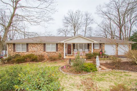 402 Little John Trail
