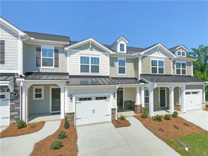 102 Wakeview Way