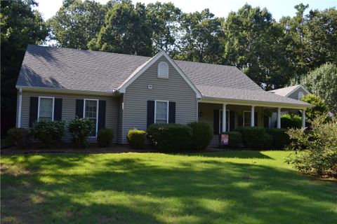 506 Lakeside Drive
