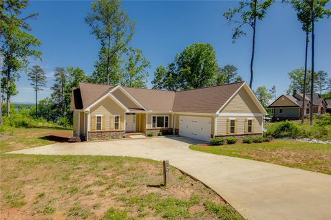 906 Twingate Lane