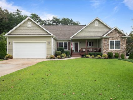 205 Jana Drive sold home in Fairfield Estates, Walhalla, SC