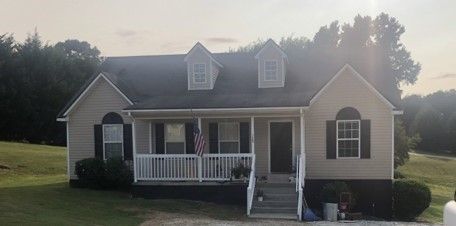 129 Cloverdale Drive sold home in Cloverdale Farm, Seneca, SC