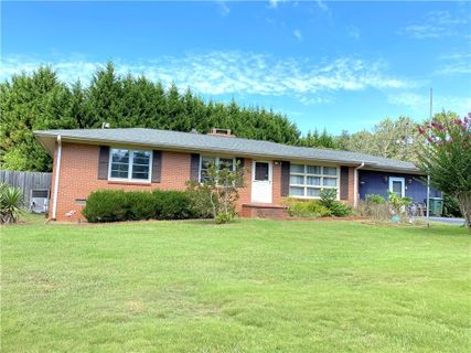 303 Catawba Circle sold home in Indian Hills, Seneca, SC