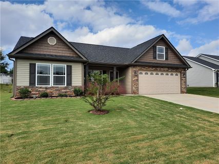 211 Eagle Circle
