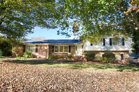 2511 Saxony Drive