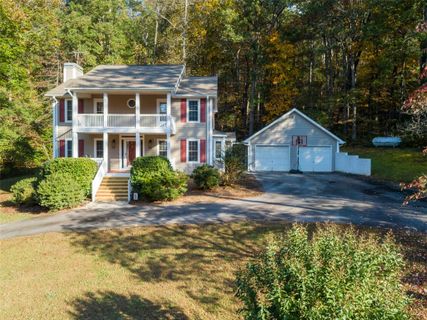 208 Paramount Drive sold home in Spring Lake, Six Mile, SC