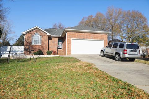 106 Woodbridge Court
