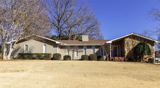 205 Warrington Drive