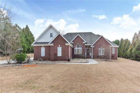 209 Oakmont Drive