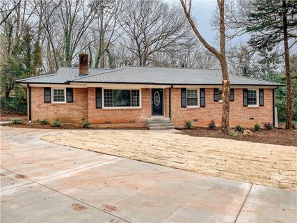 214 Holly Avenue sold home in Sunny Acres, Clemson, SC