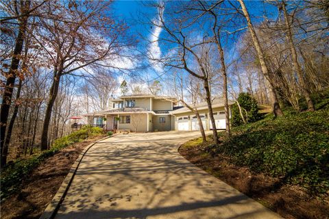 306 Kings Way
