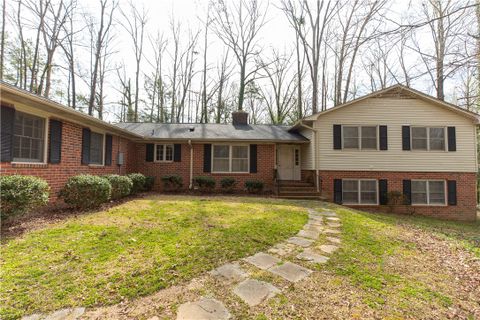 334 Woodland Way sold home in Dogwood Forest, Clemson, SC