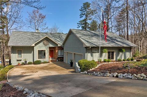 Previously sold for $840,000