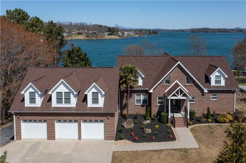 193 Walker Point sold home in Walker Point, Seneca, SC