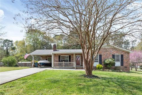 331 Lakeview Drive