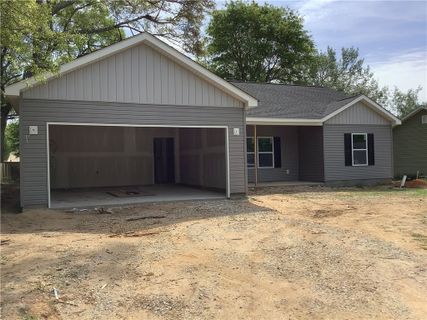 33 Ridge Court