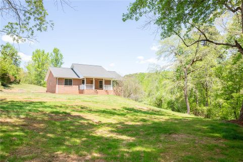 104 Harbert Park Circle sold home in Tugaloo TWP, Westminster, SC