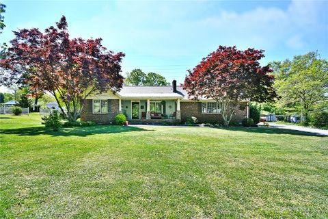 102 Andrew Avenue sold home in Wyatt Ag, Easley, SC