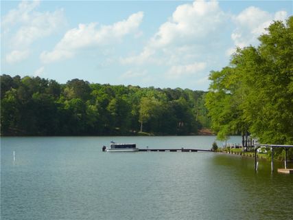 3 Lakewind Court