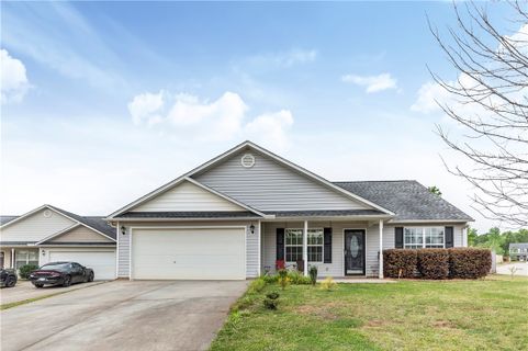 138 Strawberry Place sold home in Strawberry Ridge, Anderson, SC