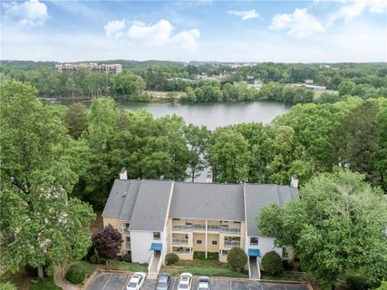 709 Northlake Drive