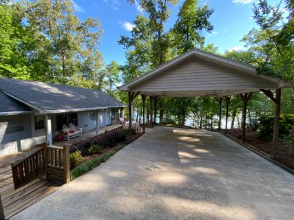 723 Shorewood Circle sold home in Shorewood, Toccoa, GA