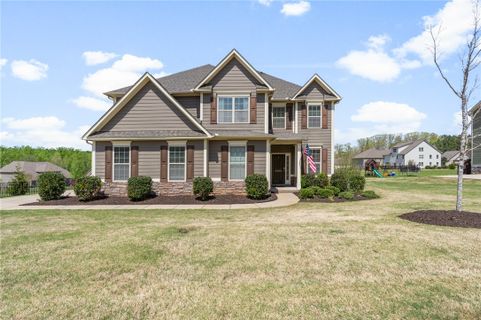 1006 Fernbank Drive