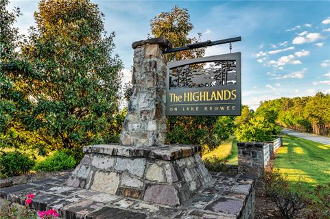 105 Penbroke Court sold home in Highland Lake Keowee, Six Mile, SC