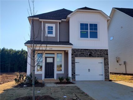 121 Weaver Way