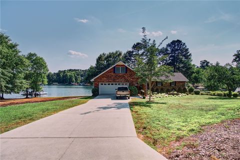 222 Petty Road sold home in Elrod Sound, Seneca, SC