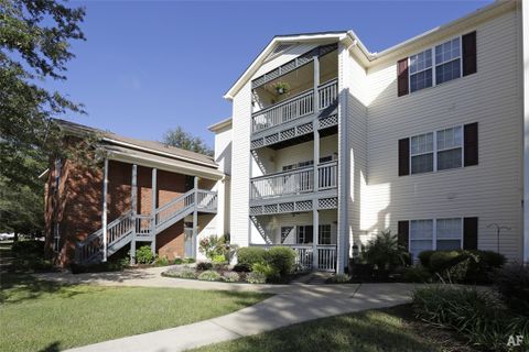 140 Wexford Drive 303