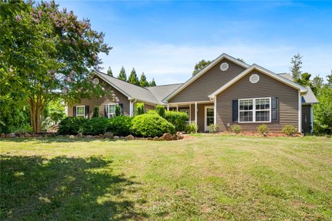 201 Inlet Drive sold home in Plantation Pointe, Anderson, SC