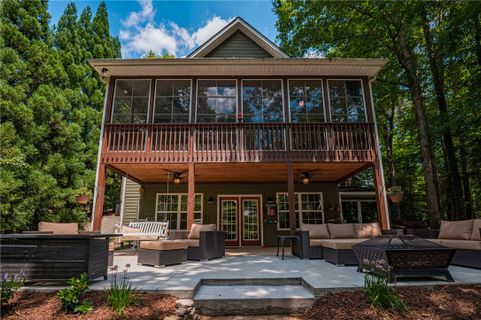 141 W Waters Edge Lane