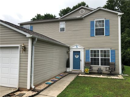 525 Kingsman Lane
