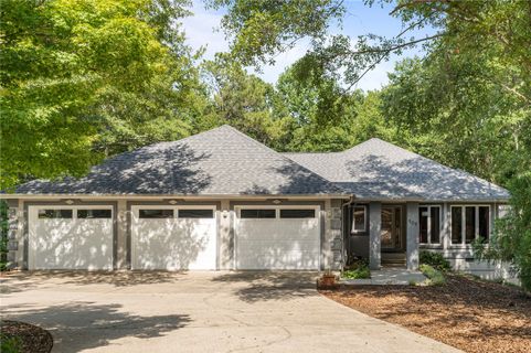 107 Roxbury Court