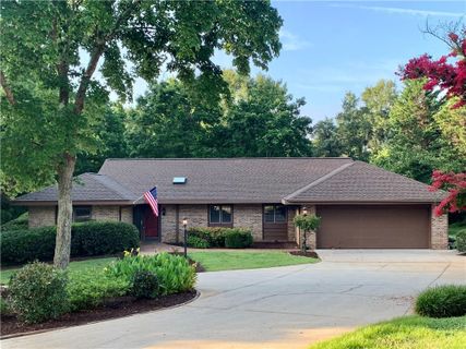 30 Hickory Way